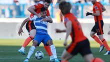 [VIDEO/FOTO] Mile Škorić na oproštaju od Osijeka nije udovoljio navijačima, odbio je pucati penal. Loptu je uzeo Mijo Caktaš...