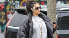Trudna Rihanna u ležernom izdanju obavljala veliku kupovinu za bebu pa oduševila obožavateljicu
