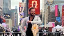 Stjepan Hauser s Andreom Bocellijem zasvirao na čuvenom Times Squareu