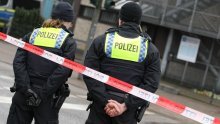 Pucnjava ispred suda u Njemačkoj: Među ranjenima članovi obitelji optuženog za ubojstvo
