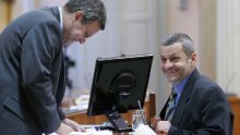 HNS-ovim biračima bolji Lesar nego Čačić