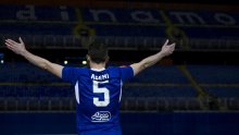 Dinamo objavio priopćenje: Nećemo umiroviti niti jedan broj, ni od Arijana Ademija, ali...