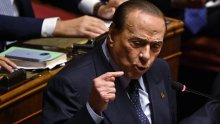 Berlusconi završio na intenzivnoj njezi u bolnici u Milanu