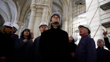 Macron: Obnova crkve Notre Dame u Parizu bit će završena po planu