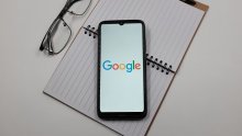 Google bi u lipnju mogao izbaciti preklopni telefon, o cijeni se priča