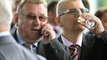 Bubalo 'oprao' vlast pred Šeksom