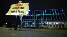 Greenpeace: 'Početak INA-ine sanacije bušotine Ivane D je kozmetičko rješenje'