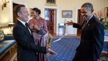Michelle Obama zapjevala s Bruceom Springsteenom na pozornici