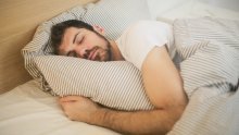 Pet jutarnjih rituala koji će vam pomoći da čvršće spavate