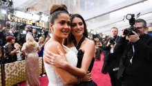 Salma Hayek i Penelope Cruz pokazale kako je izgledalo zajedničko spremanje za Met Galu