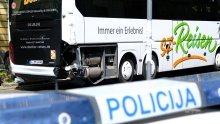 Kod zagrebačke Esplanade njemački autobus naletio na tramvaj