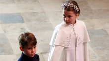 Princeza Charlotte nosila je kreaciju s potpisom istog dizajnera kao i njezina mama