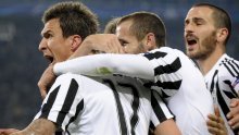 Velika večer Hrvata; pogledajte kako zabijaju Modrić i Mandžukić!