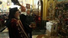 Grabar Kitarović i Jandroković pravoslavnim vjernicima: Mir Božji, Hristos se rodi!