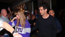 Još jedan ljubavni brodolom: Taylor Swift nakon mjesec dana prekinula sa 'zločestim dečkom'