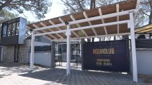 U noćnom klubu u Biogradu izbila tučnjava, umro zaštitar. Policija privela dvije osobe