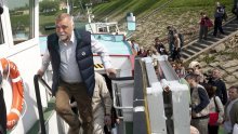 Unatoč nesreći, Mesić uživa na Palagruži