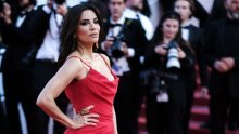 Kakvo izdanje: Eva Longoria raspametila sve stigavši na crveni tepih u haljini koja se pamti
