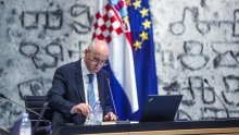 Bačić poručio izvođačima da bez bojazni nastave s radovima na obnovi od potresa
