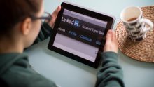 LinkedIn radi na AI asistentu? Evo kako će korisnicima pomoći pri traženju posla