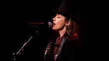 Suzanne Vega stiže u Zagreb, najavljuje intimnu večer u Lisinskom