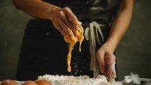 Od namirnica do kućanskih aparata - gdje se sve danas 'skriva' tradicija u našim kuhinjama?