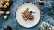 Pripremate se ispeći svoj prvi steak? Bez panike, pratite samo ove korake