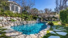 Čarobna vila na raskošnom imanju: Zavirite u dom Jima Carreya u kojoj je živio 30 godina