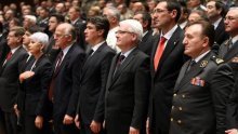 Josipović čestitao vojsci na pomoći u poplavama
