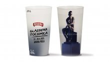 Posebno dizajnirane višekratne čaše na koncertima Robbie Williamsa u Puli