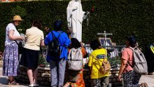 Tisuće hodočasnika stiglo u Međugorje na 42. obljetnicu Gospina ukazanja