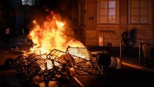 Neredi u Francuskoj jenjavaju, gradonačelnici pozvali na protunasilna okupljanja