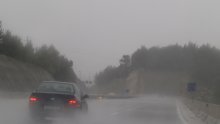 Oprez na cesti: Kolnici ponegdje mokri, ima i magle