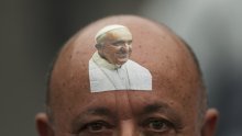 Papa Franjo ne želi biti 'superman'