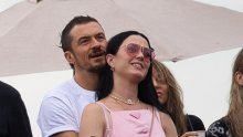 Strastveni poljupci: Katy Perry i Orlando Bloom nisu marili za kamere na koncertu