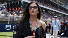 San svakog muškarca: Zaspao na ramenu Catherine Zeta-Jones