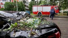 Nevrijeme poharalo Zagreb i okolicu: Vjetar lomio stabla u centru, Maksimiru, Sopotu...