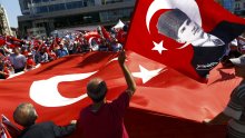 Turska traži izručenje 32 diplomata koji su u bijegu