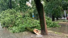 Grad Zagreb izdao upozorenje: Izbjegavajte parkove