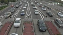 Iz smjera čvora Zagreb zapad kolona je duga oko 6 km, a iz smjera Buzina oko 11 km