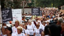 Tisuću ljudi na prosvjedu u Jablanici jer je šef hotela premlatio ženu koja je tražila plaću