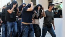 AEK-ovi navijači traže 'izbacivanje nacista', a Kustićevo pismo dobre volje završilo u smeću