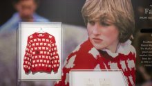 Čuveni džemper princeze Diane koji je desetljećima bio izgubljen na aukciji krajem kolovoza