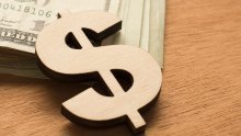Dolar jača već peti tjedan zaredom, visoke kamatne stope ne štete SAD-u