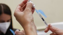 Porast infekcija u SAD-u: Bijela kuća pozvat će na docjepljivanje protiv covida