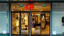 Prodaja H&M-a naglo pala u rujnu, vremenski uvjeti upropastili su sve