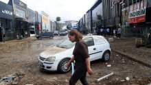Potop u Turskoj: Među poginulima i turisti, usred večere bježali na krovove restorana