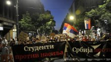 Oporba u Srbiji traži izvanredne izbore za parlament i skupštinu Beograda
