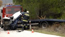 Maloljetnik odvezao u smrt sebe i prijatelja