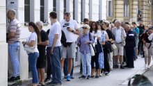 Građani navalili na Hrvatsku narodnu banku, pogledajte što kupuju